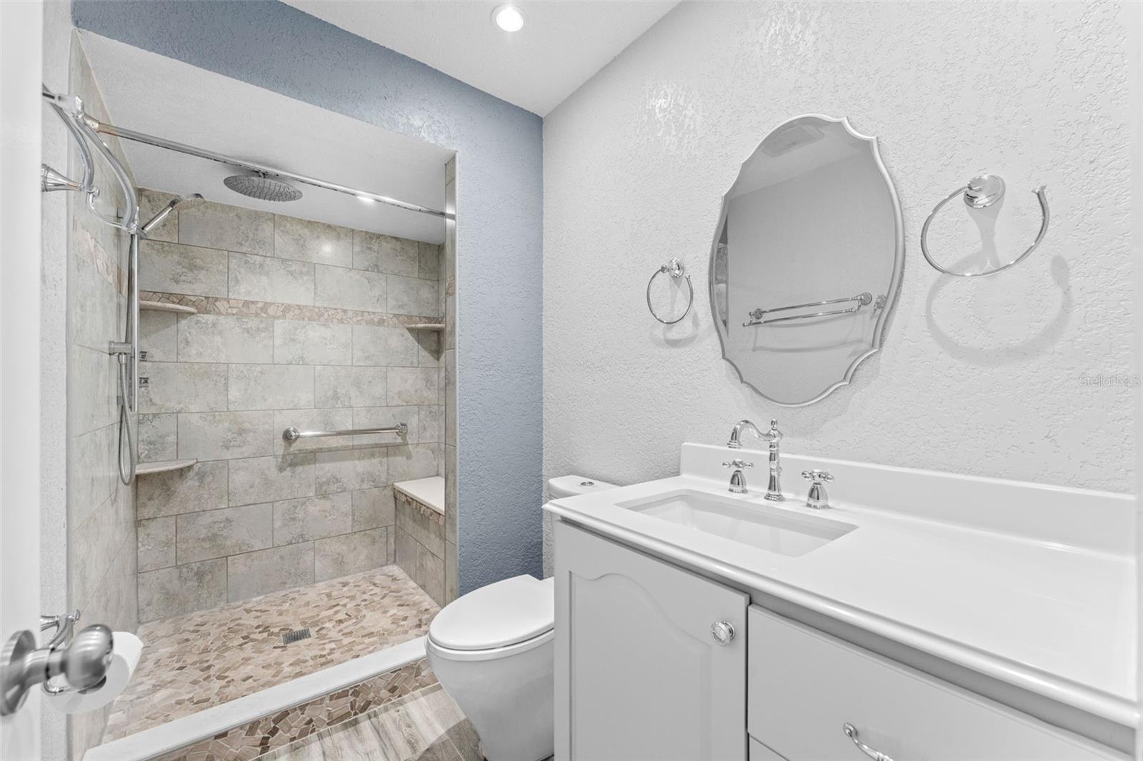 Image 24 of 35 For 314 Iowa Woods Circle W