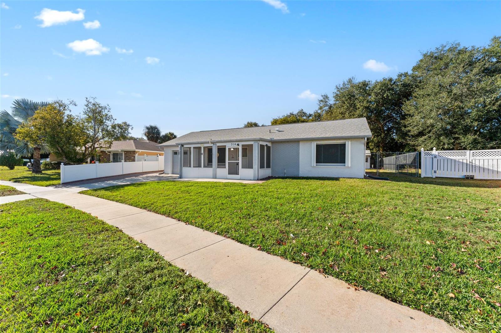 Image 3 of 35 For 314 Iowa Woods Circle W