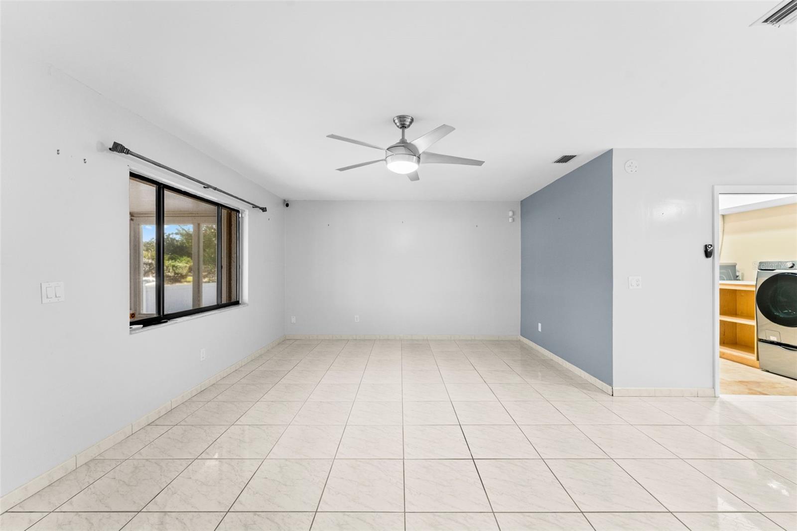 Image 6 of 35 For 314 Iowa Woods Circle W