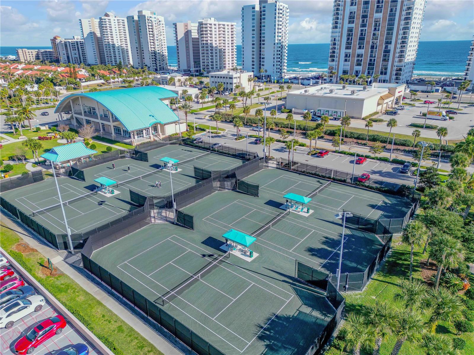 Image 38 of 57 For 1 Oceans West Boulevard 10b4