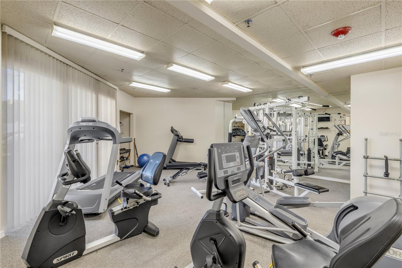 Image 42 of 57 For 1 Oceans West Boulevard 10b4