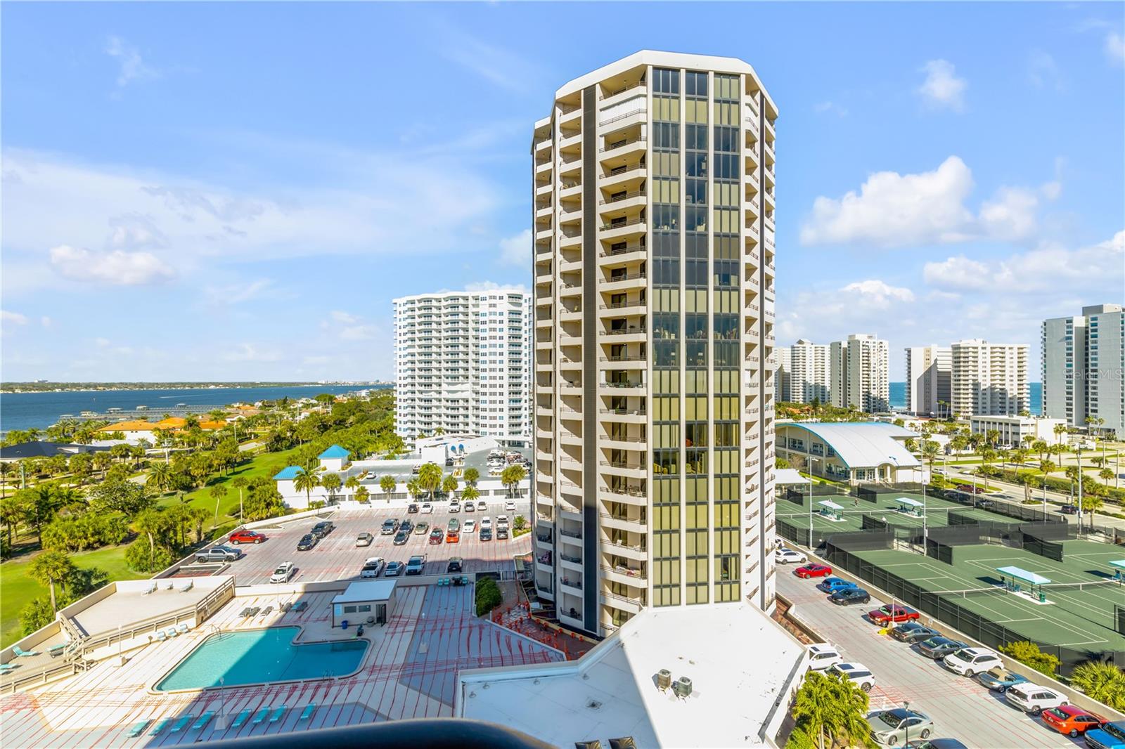 Image 54 of 57 For 1 Oceans West Boulevard 10b4