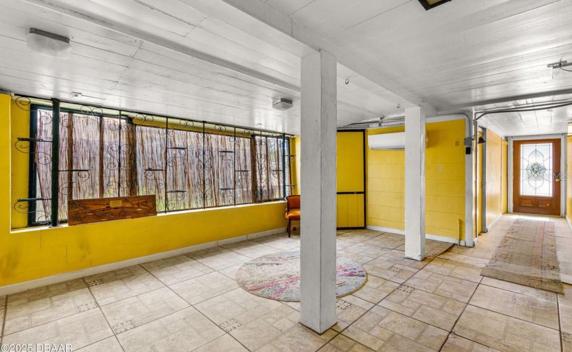 Image 11 of 42 For 2576 Sunset Drive