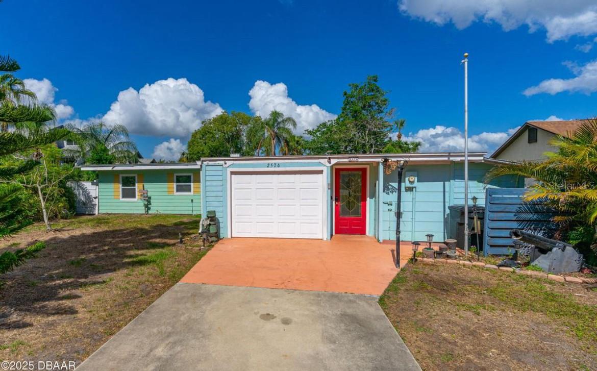 Image 2 of 42 For 2576 Sunset Drive