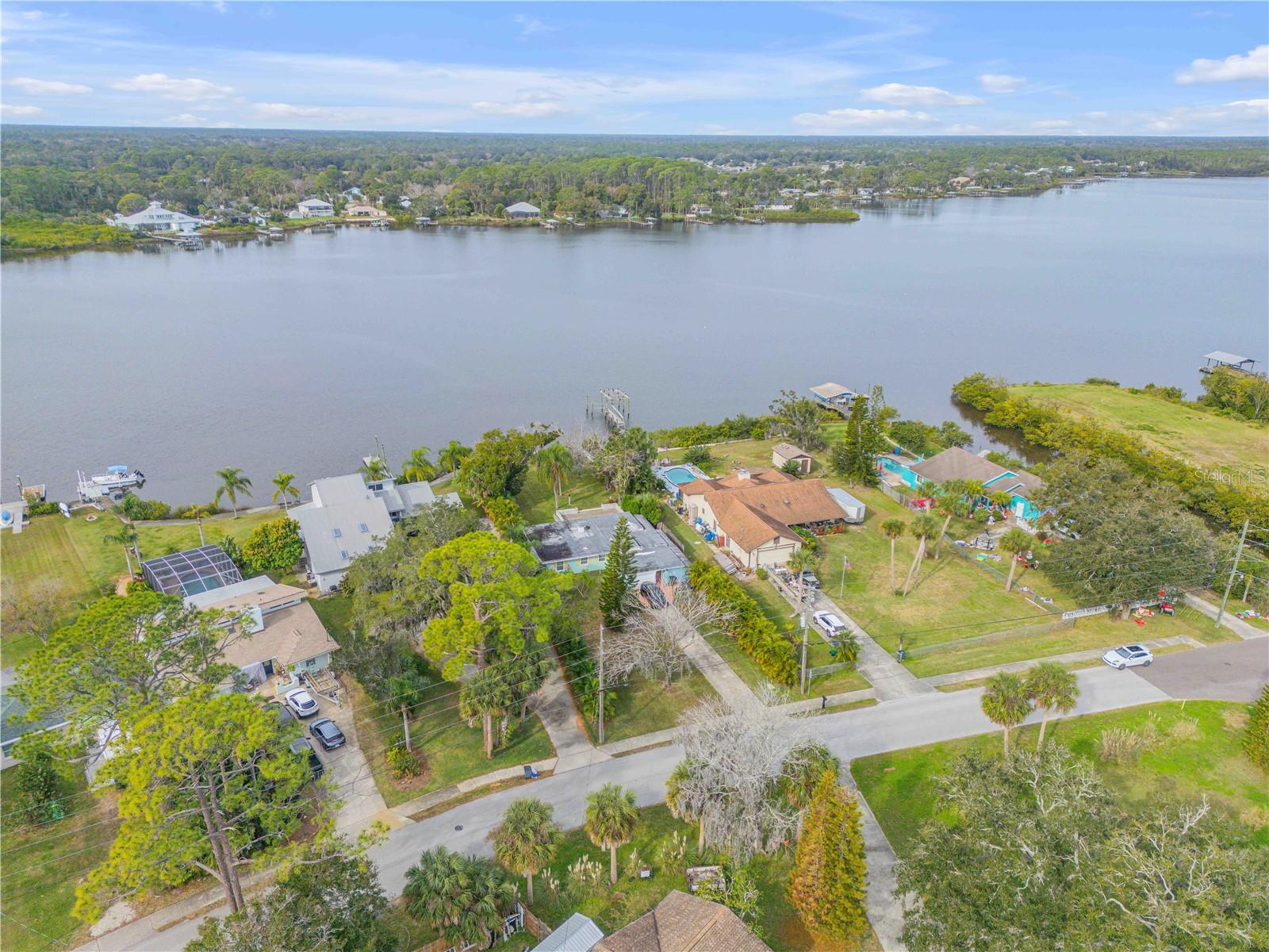 Image 25 of 42 For 2576 Sunset Drive