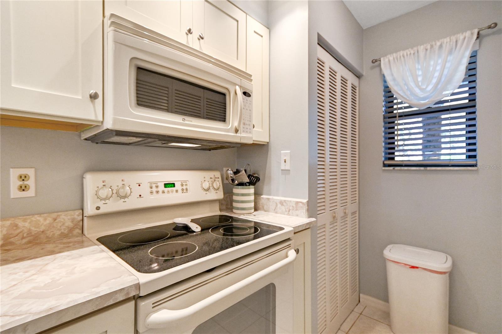 Image 10 of 32 For 466 Bouchelle Drive 104