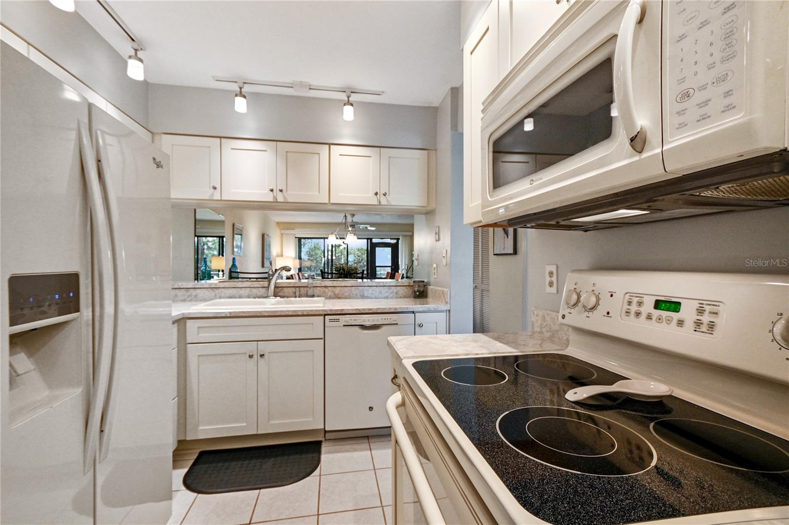 Image 11 of 32 For 466 Bouchelle Drive 104