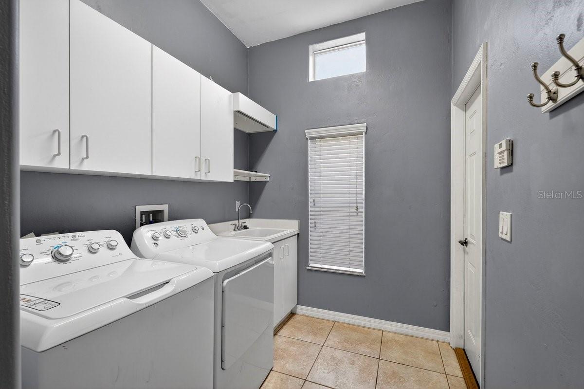 Image 39 of 44 For 4229 Mayfair Lane