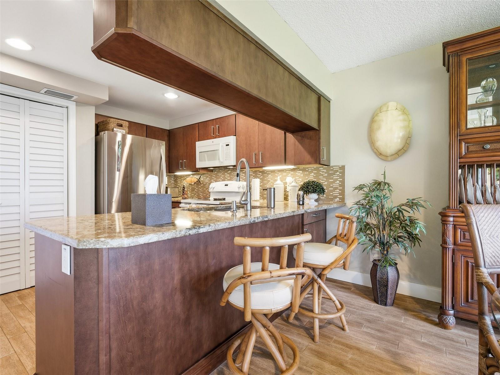 Image 15 of 69 For 4501 Atlantic Avenue 121