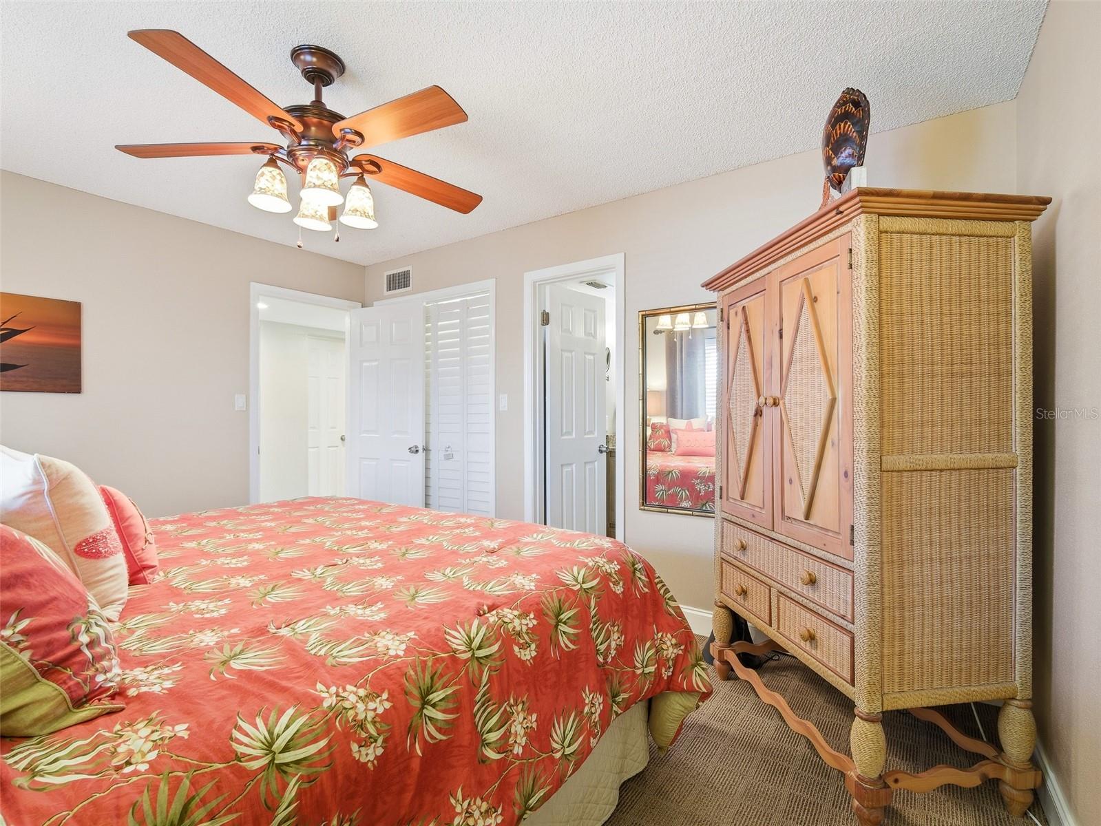 Image 24 of 69 For 4501 Atlantic Avenue 121