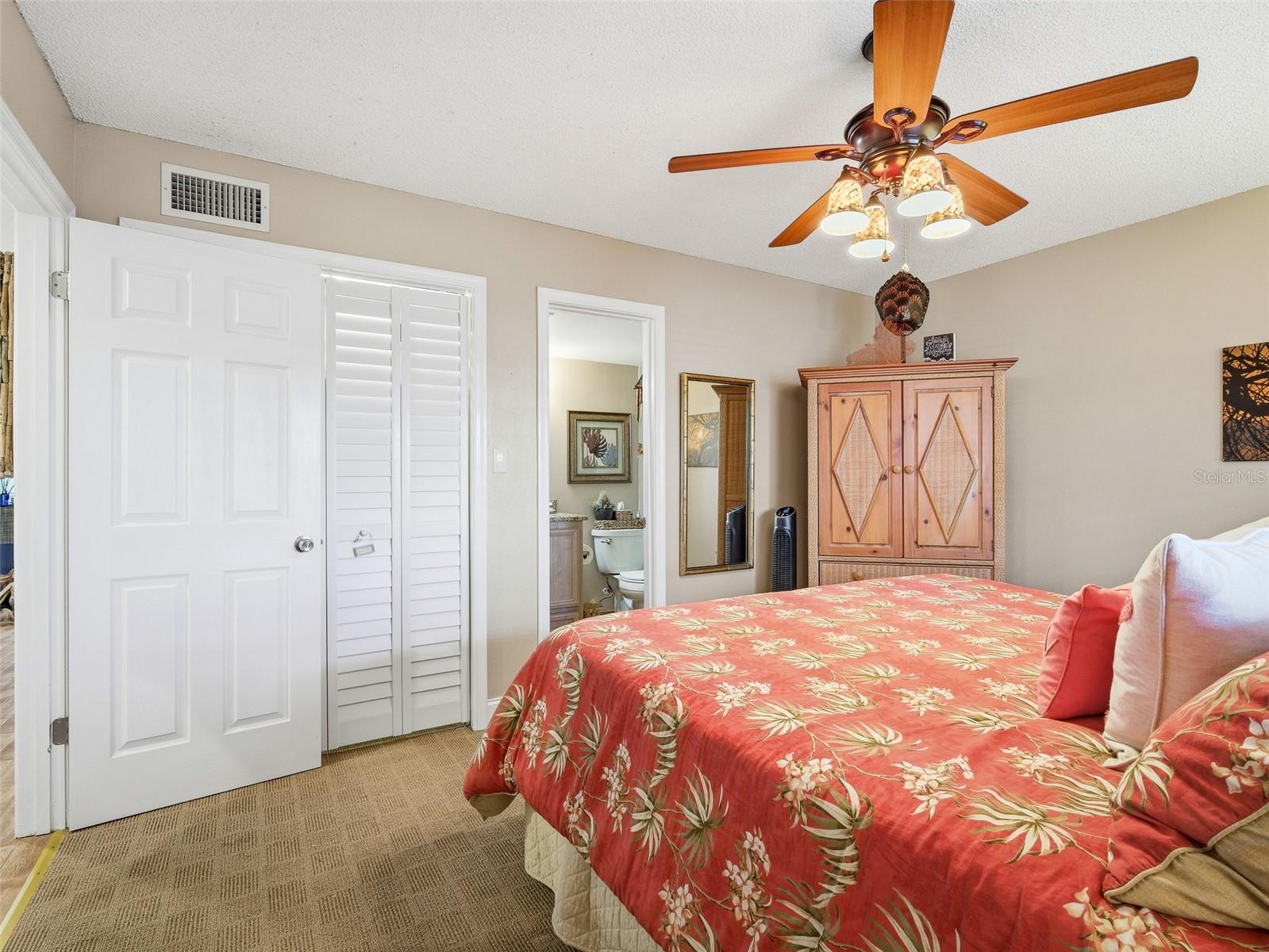 Image 25 of 69 For 4501 Atlantic Avenue 121