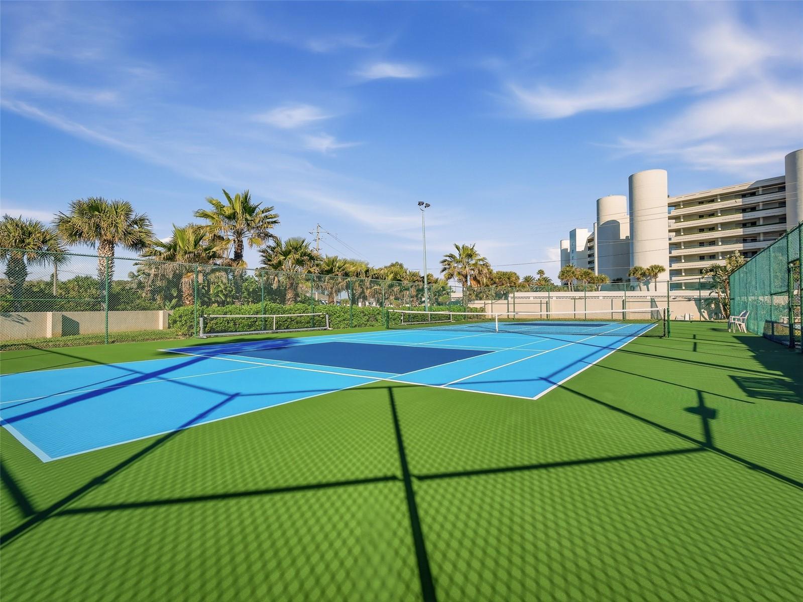 Image 33 of 69 For 4501 Atlantic Avenue 121