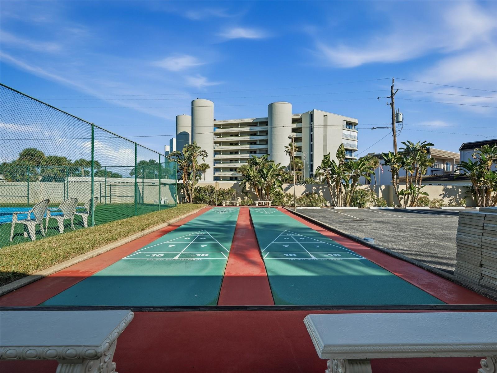 Image 34 of 69 For 4501 Atlantic Avenue 121