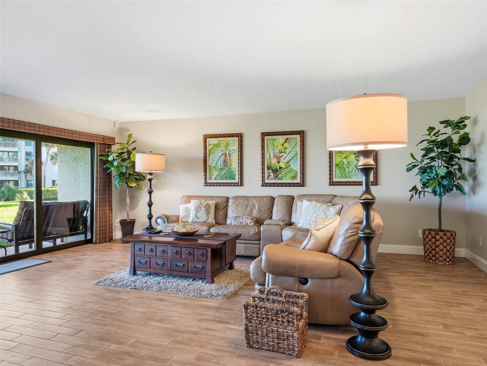 Image 6 of 69 For 4501 Atlantic Avenue 121