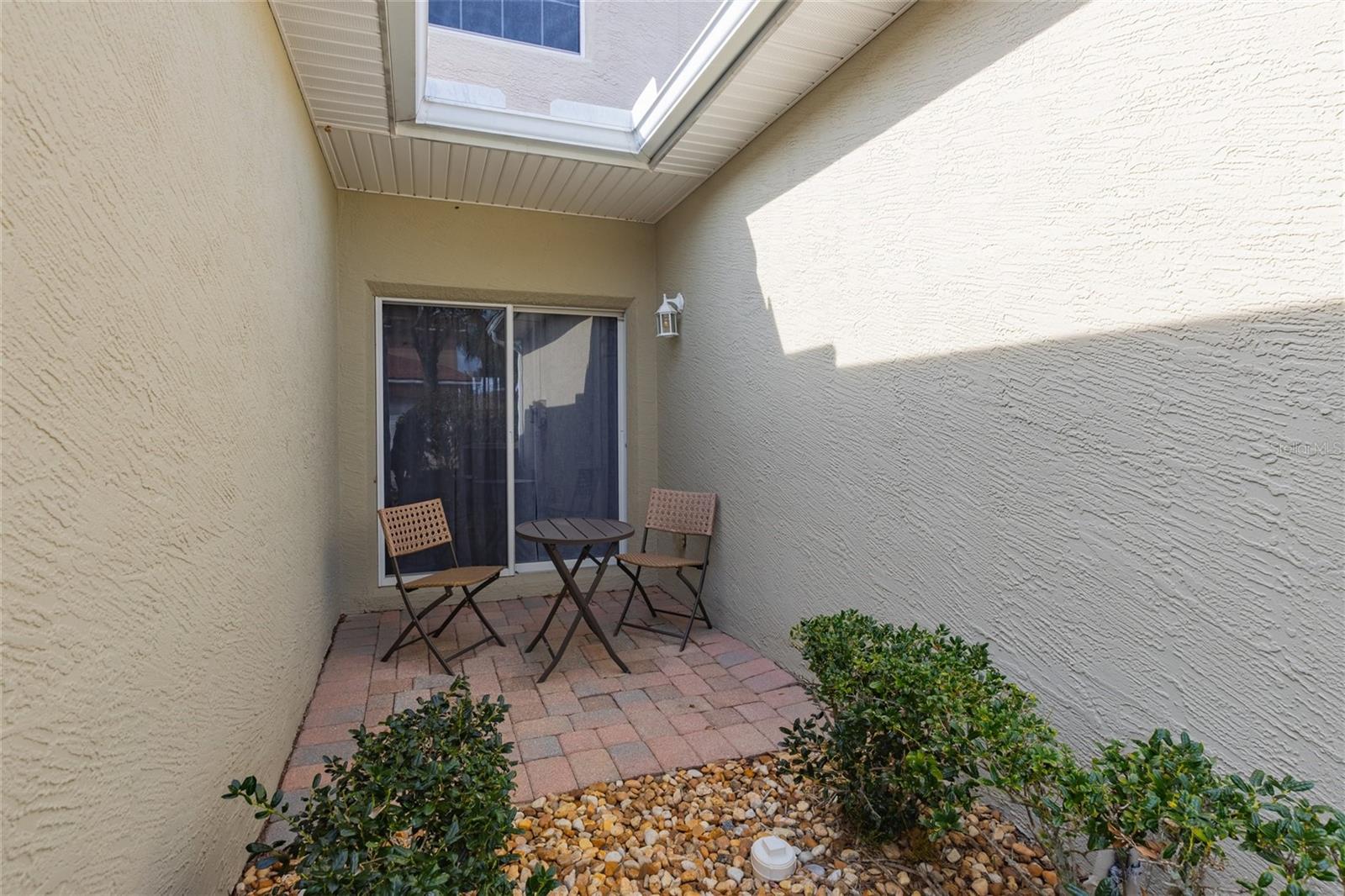 Image 31 of 40 For 3643 Casalta Circle