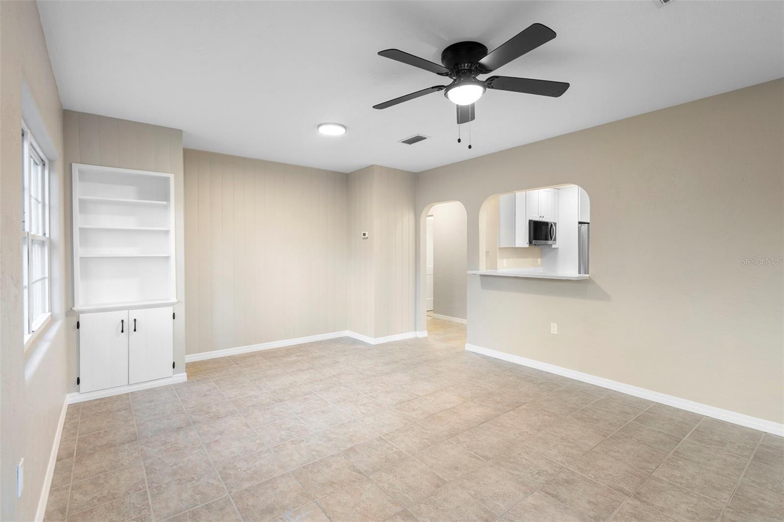 Image 11 of 36 For 124 Evergreen Avenue