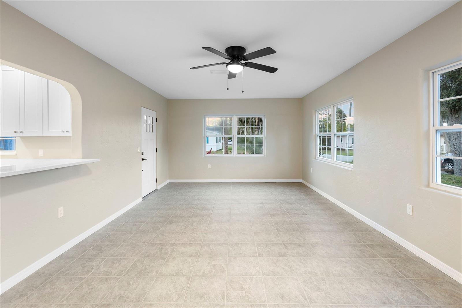 Image 12 of 36 For 124 Evergreen Avenue