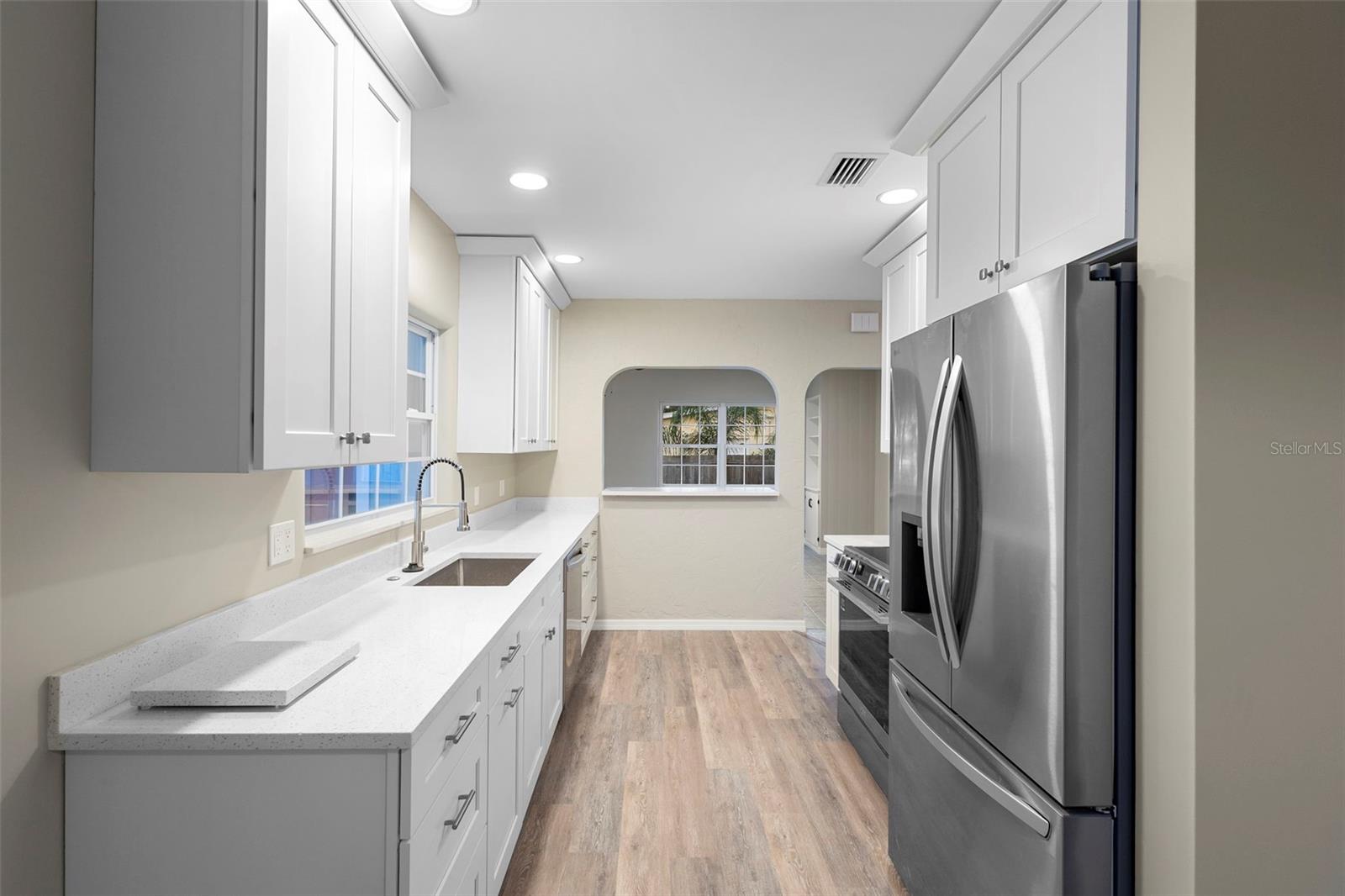 Image 6 of 36 For 124 Evergreen Avenue