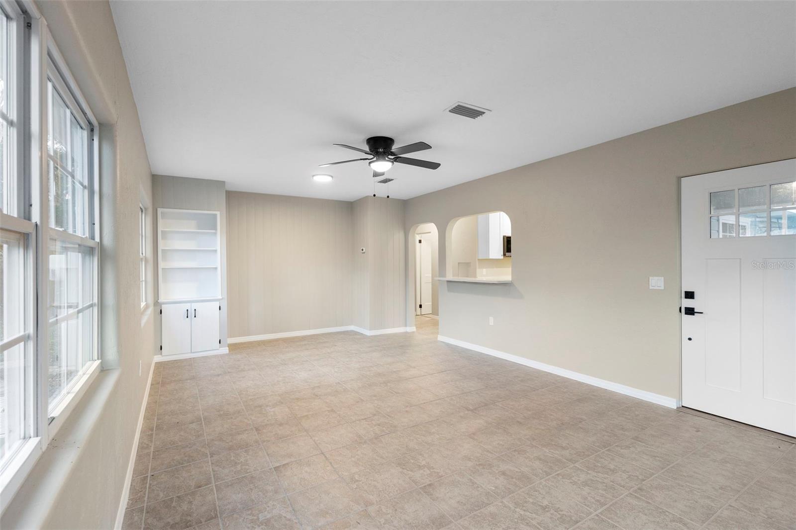 Image 9 of 36 For 124 Evergreen Avenue