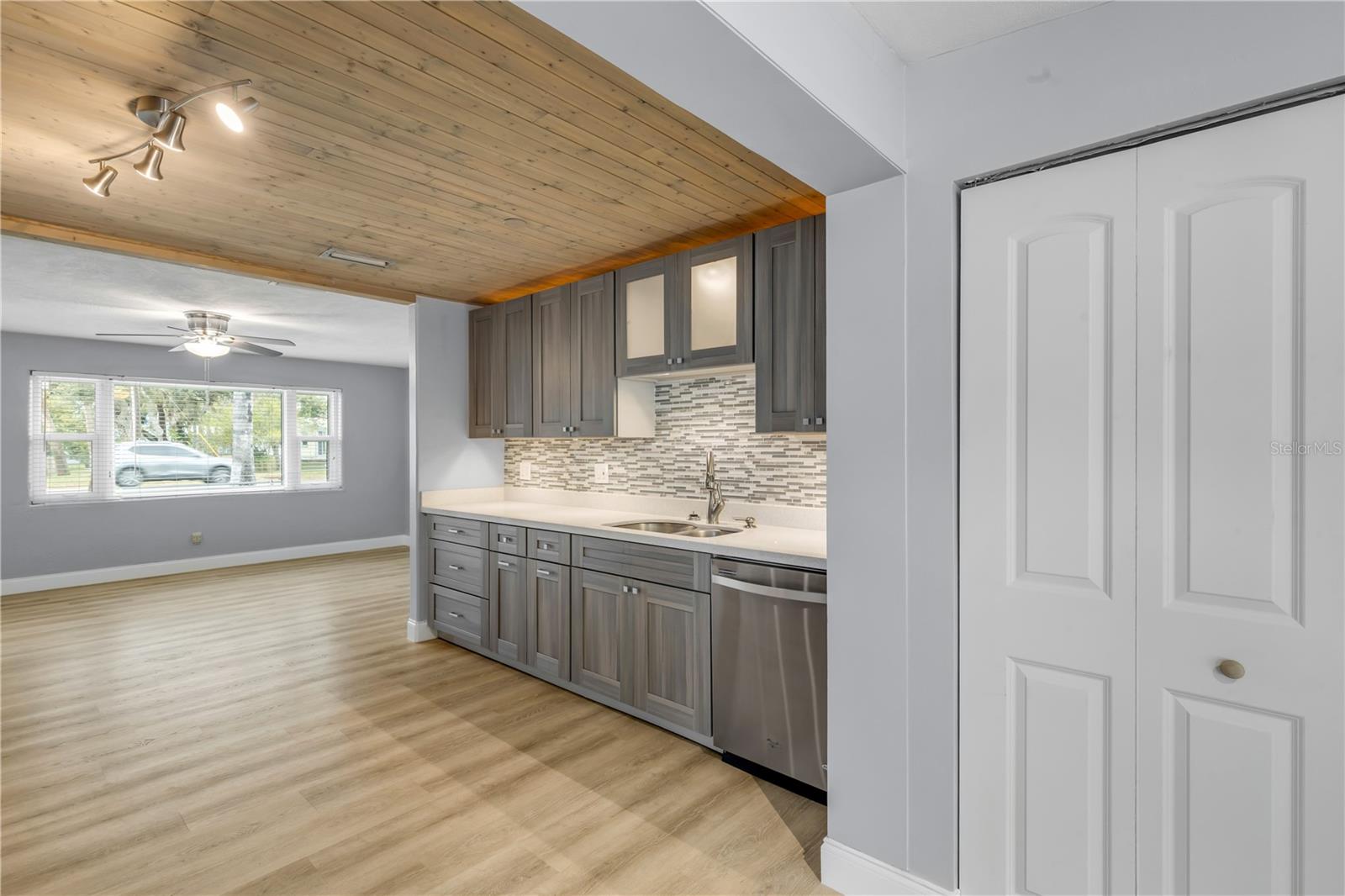 Image 17 of 69 For 921 2nd Avenue