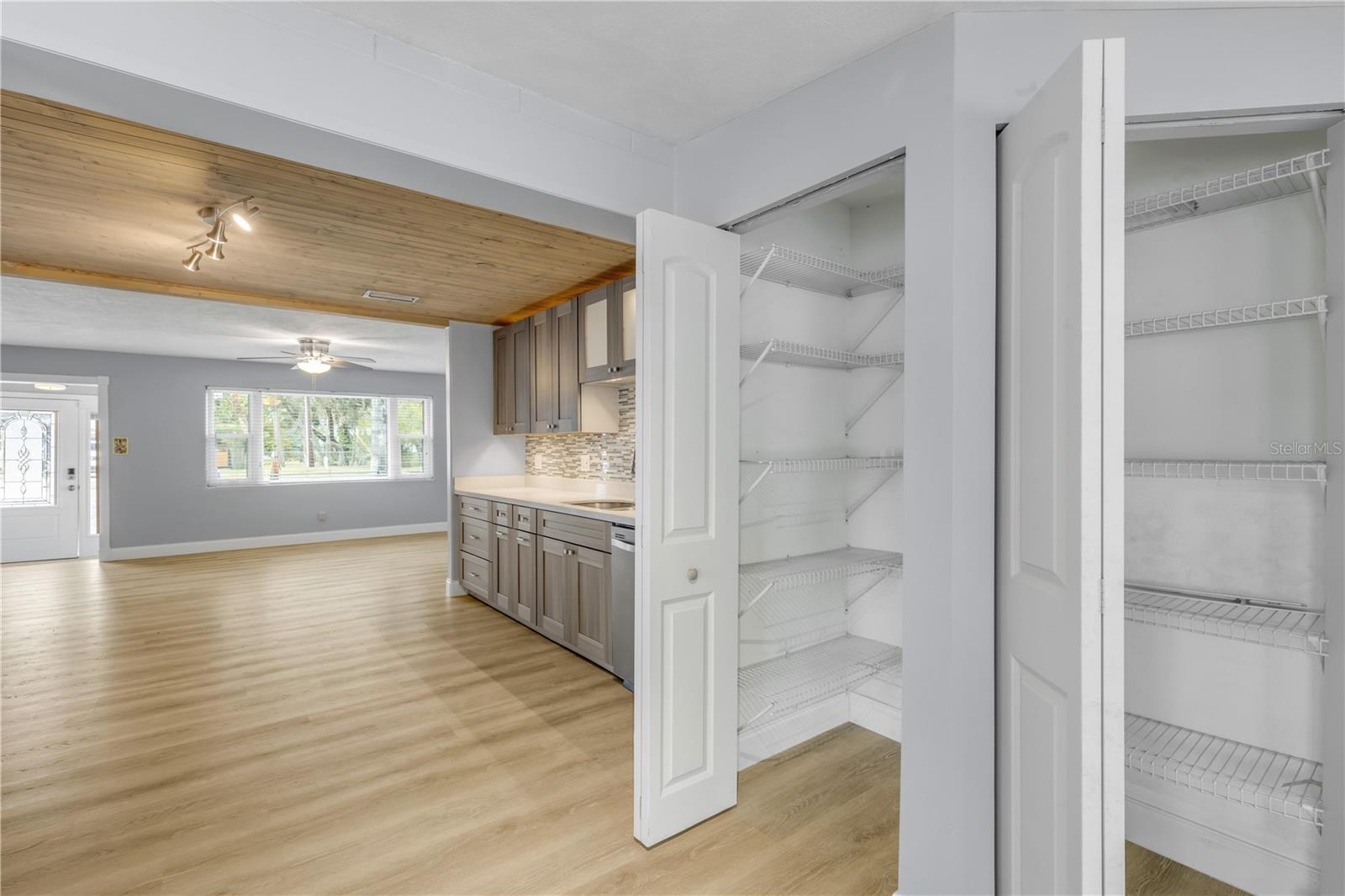 Image 18 of 69 For 921 2nd Avenue