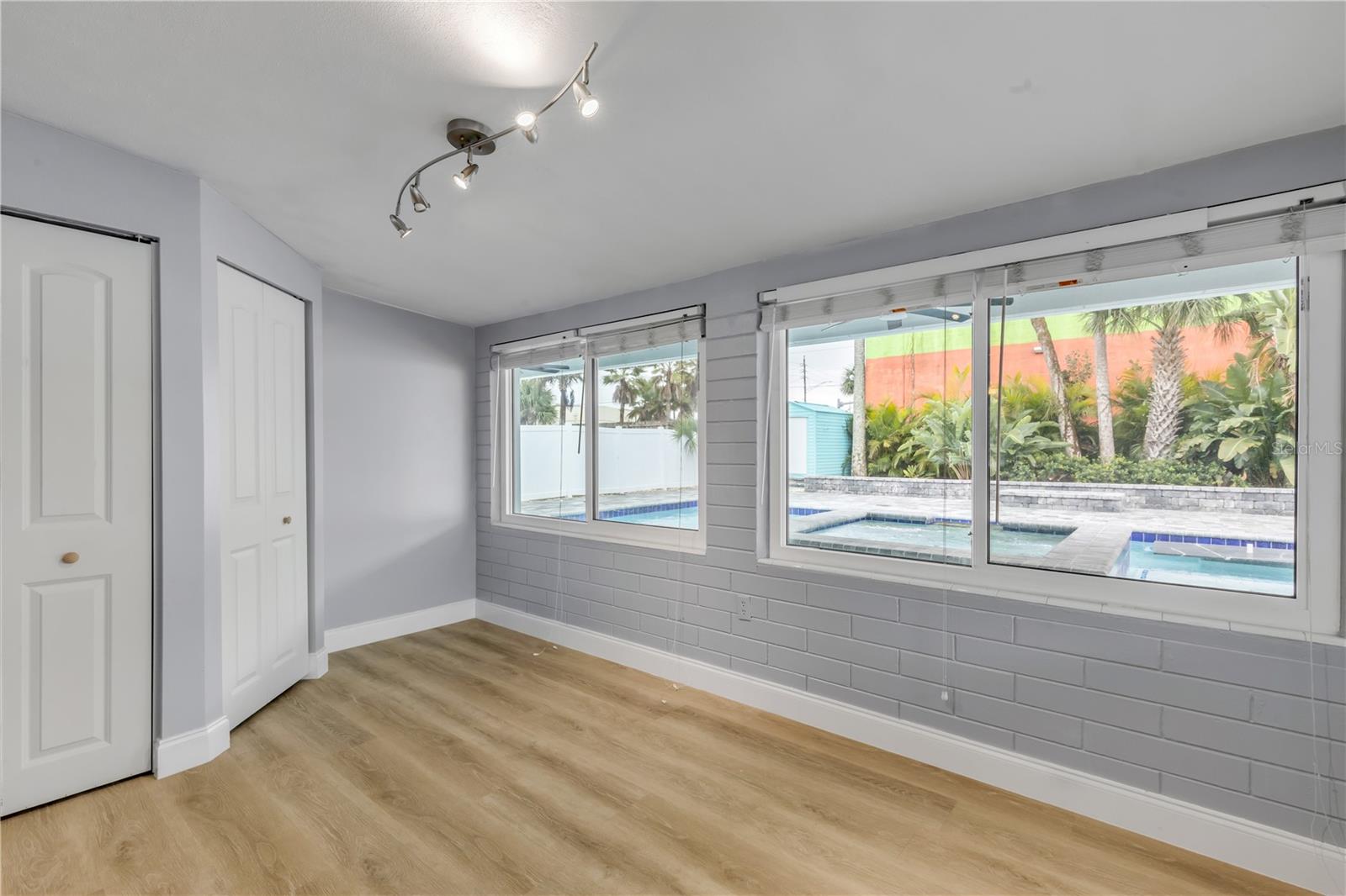 Image 21 of 69 For 921 2nd Avenue