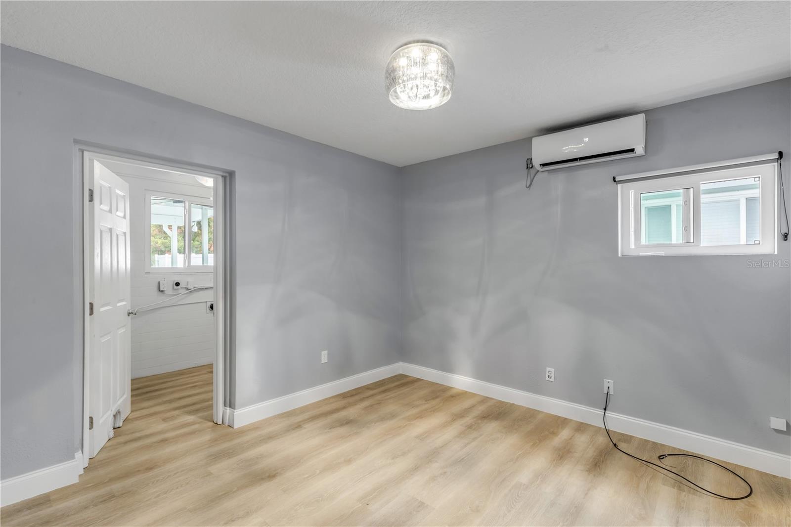 Image 26 of 69 For 921 2nd Avenue