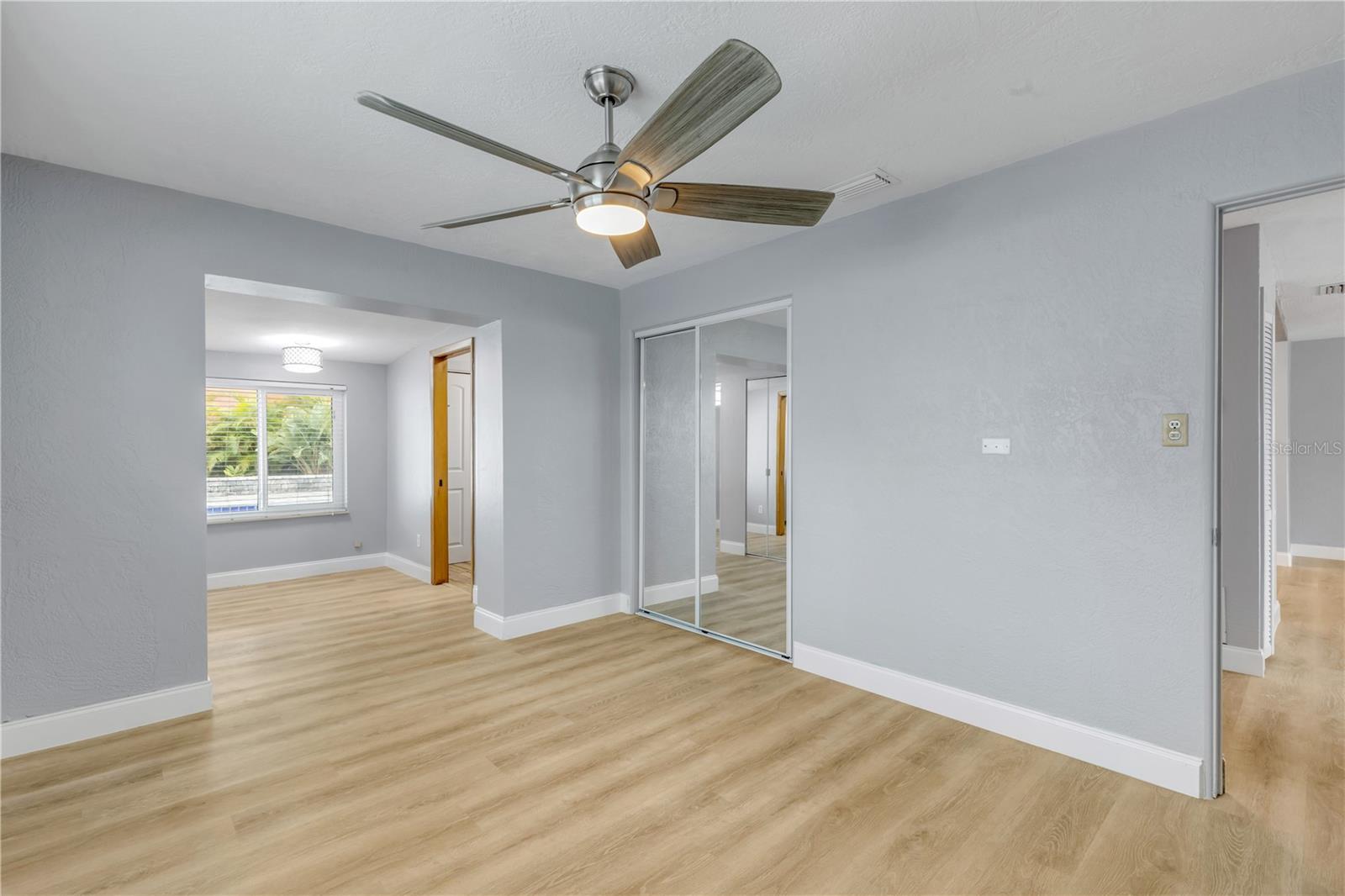 Image 33 of 69 For 921 2nd Avenue