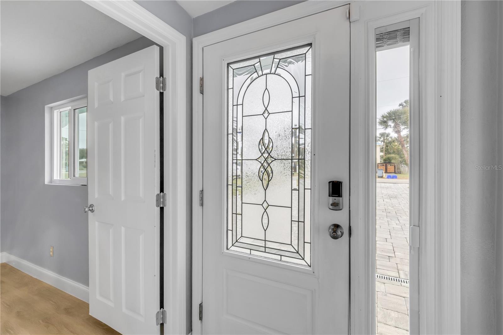 Image 8 of 69 For 921 2nd Avenue