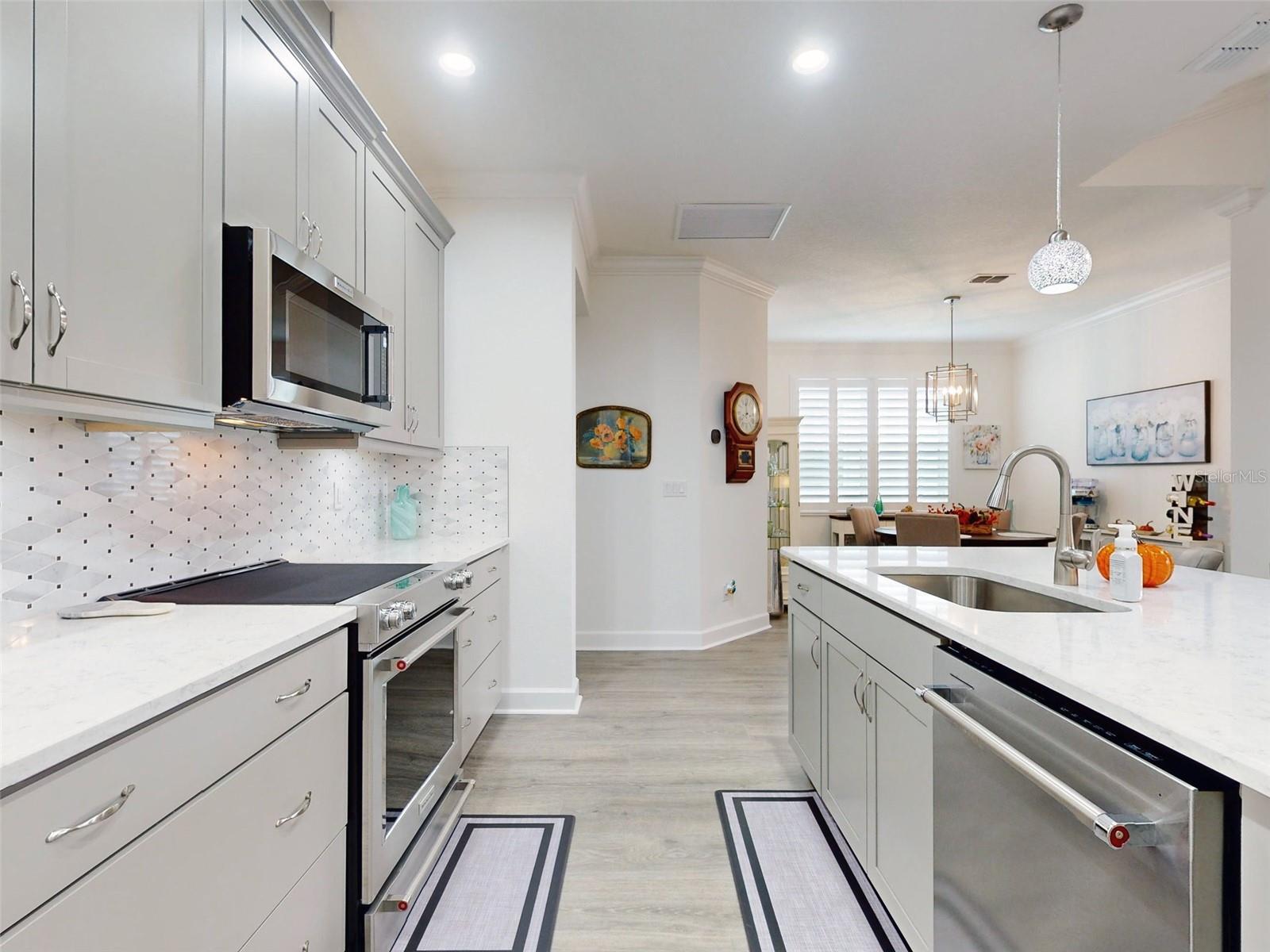 Image 25 of 70 For 456 Lime Avenue