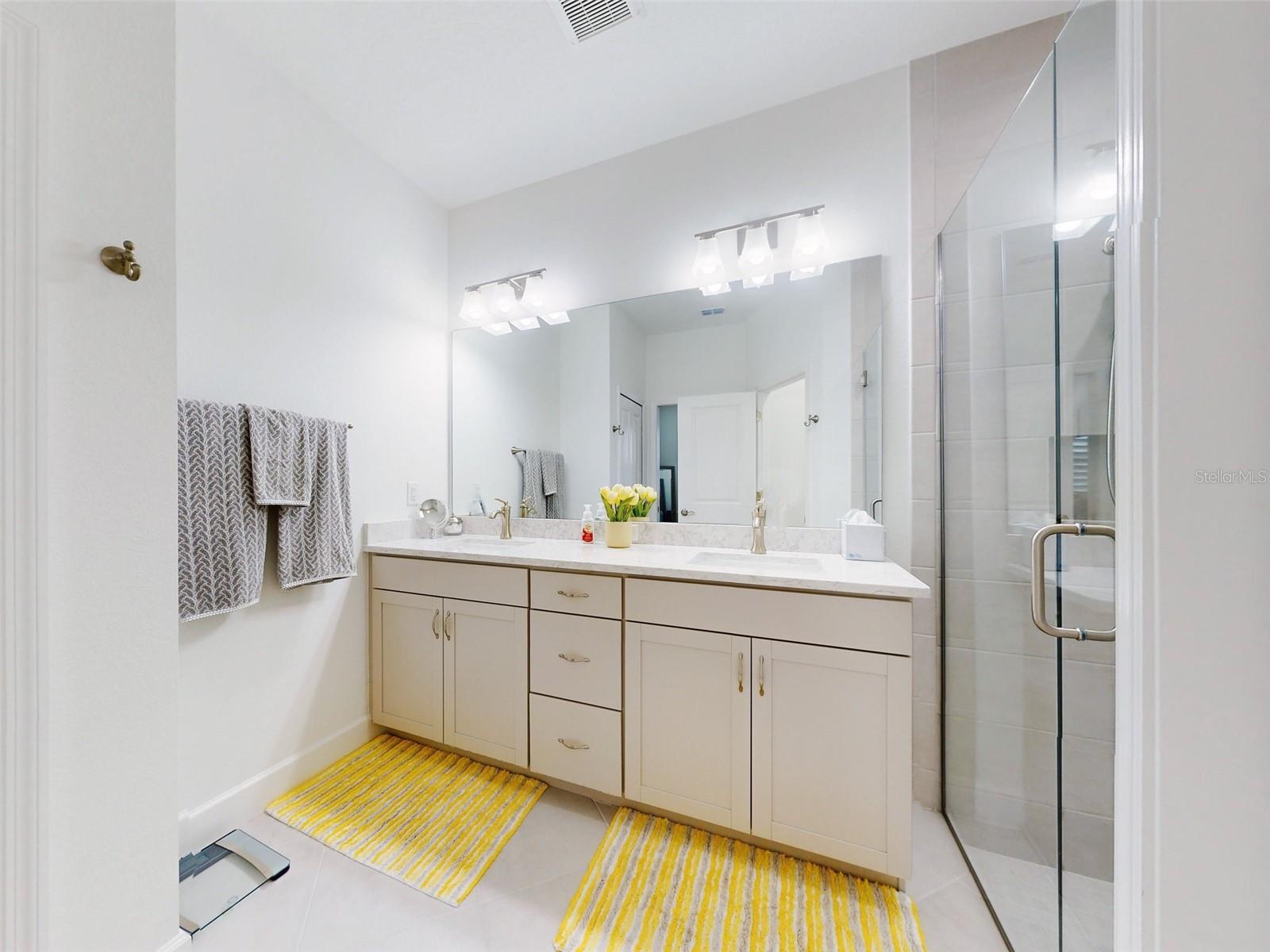 Image 50 of 70 For 456 Lime Avenue