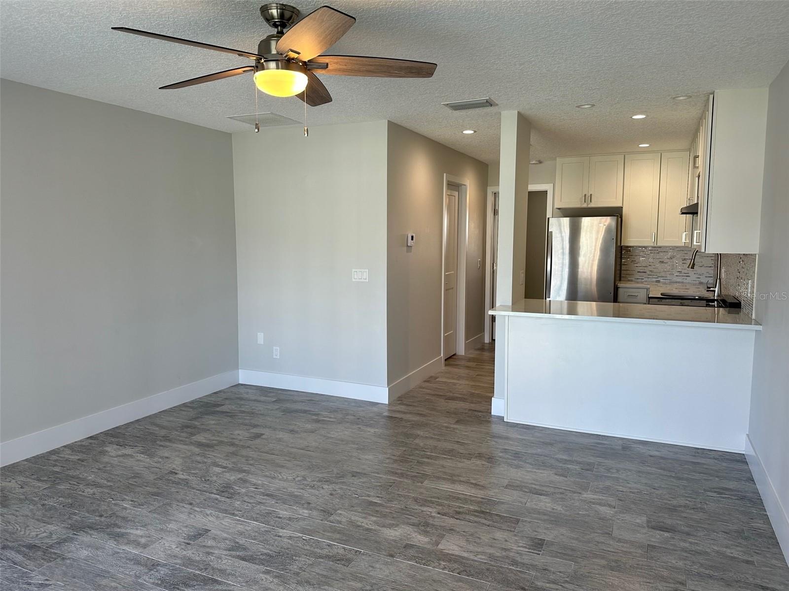 Image 4 of 20 For 541 Peninsula Avenue A16