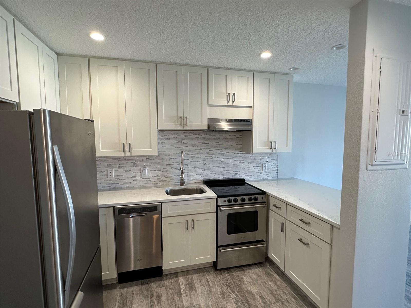 Image 6 of 20 For 541 Peninsula Avenue A16