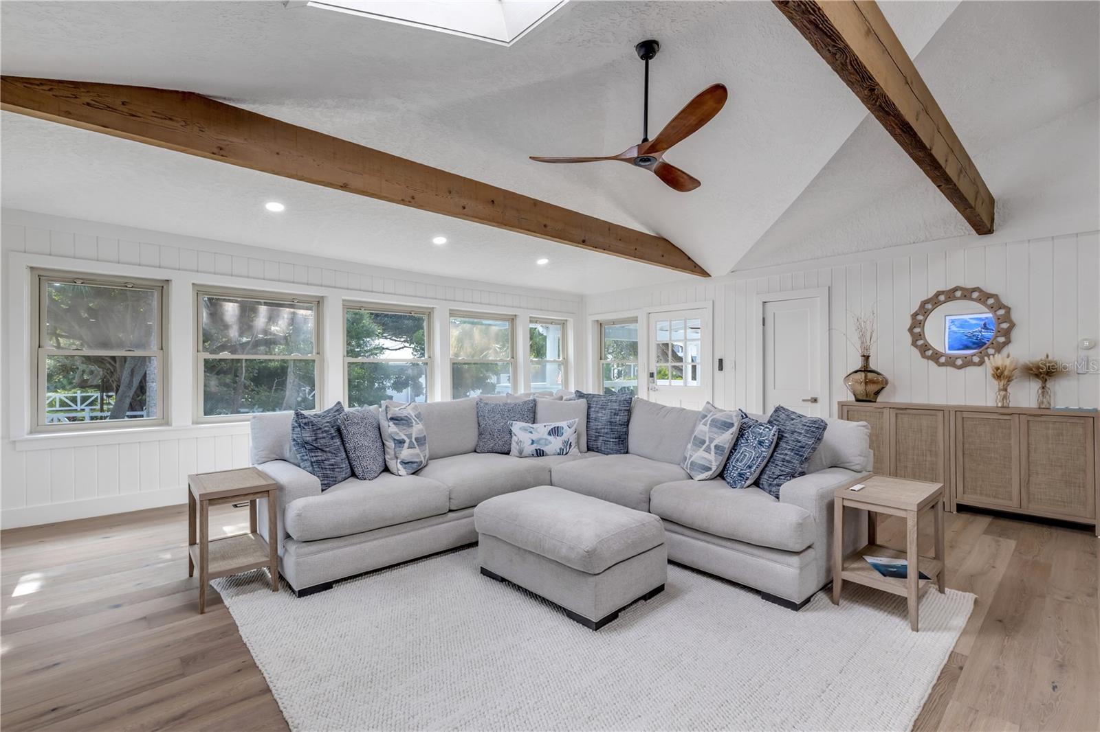 Image 51 of 100 For 1603 Indian River Road