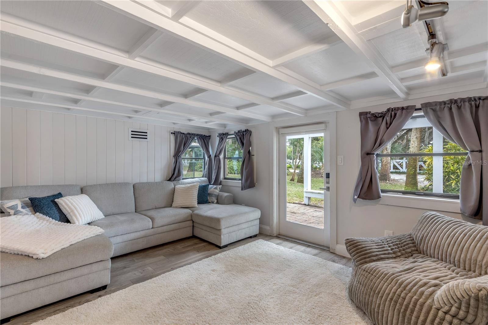 Image 70 of 100 For 1603 Indian River Road