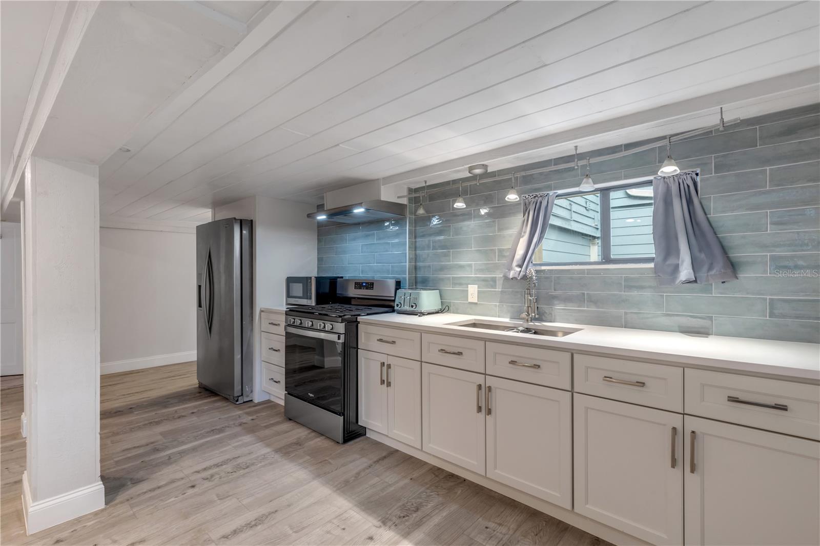 Image 78 of 100 For 1603 Indian River Road