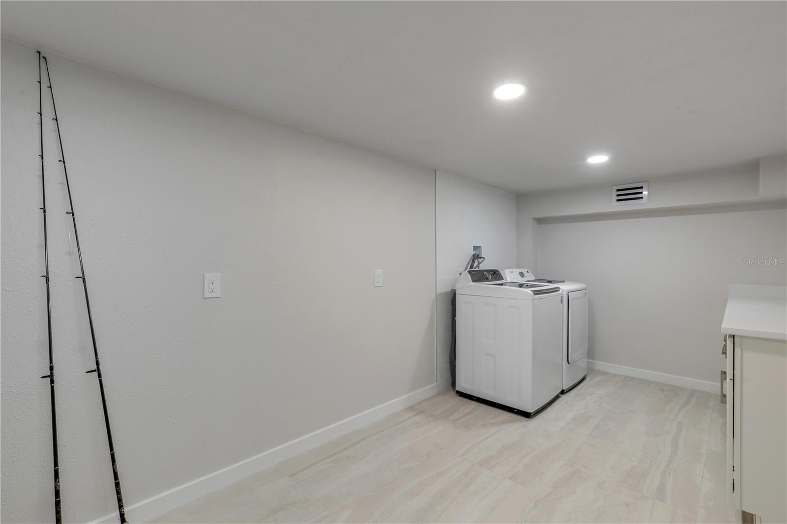 Image 81 of 100 For 1603 Indian River Road