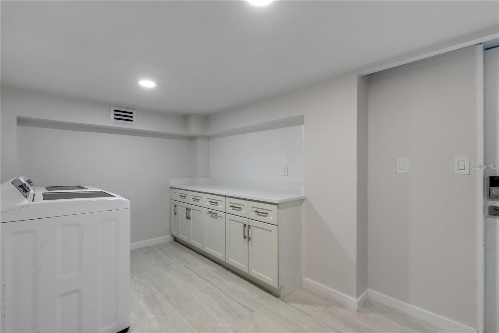 Image 82 of 100 For 1603 Indian River Road