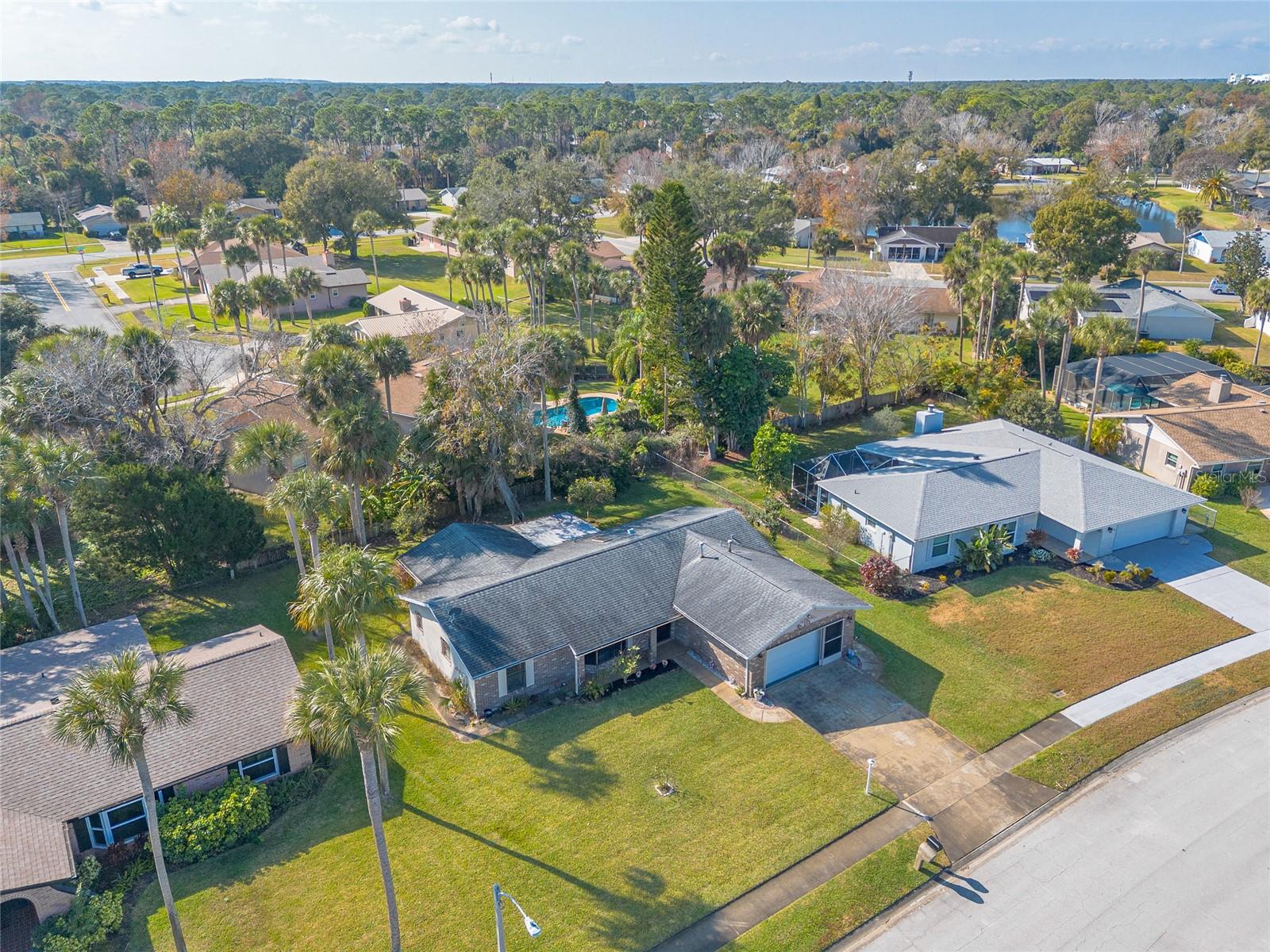 Image 10 of 22 For 212 Wellington Drive