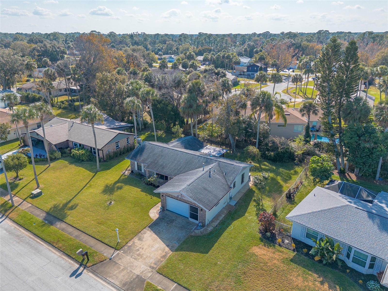 Image 11 of 22 For 212 Wellington Drive