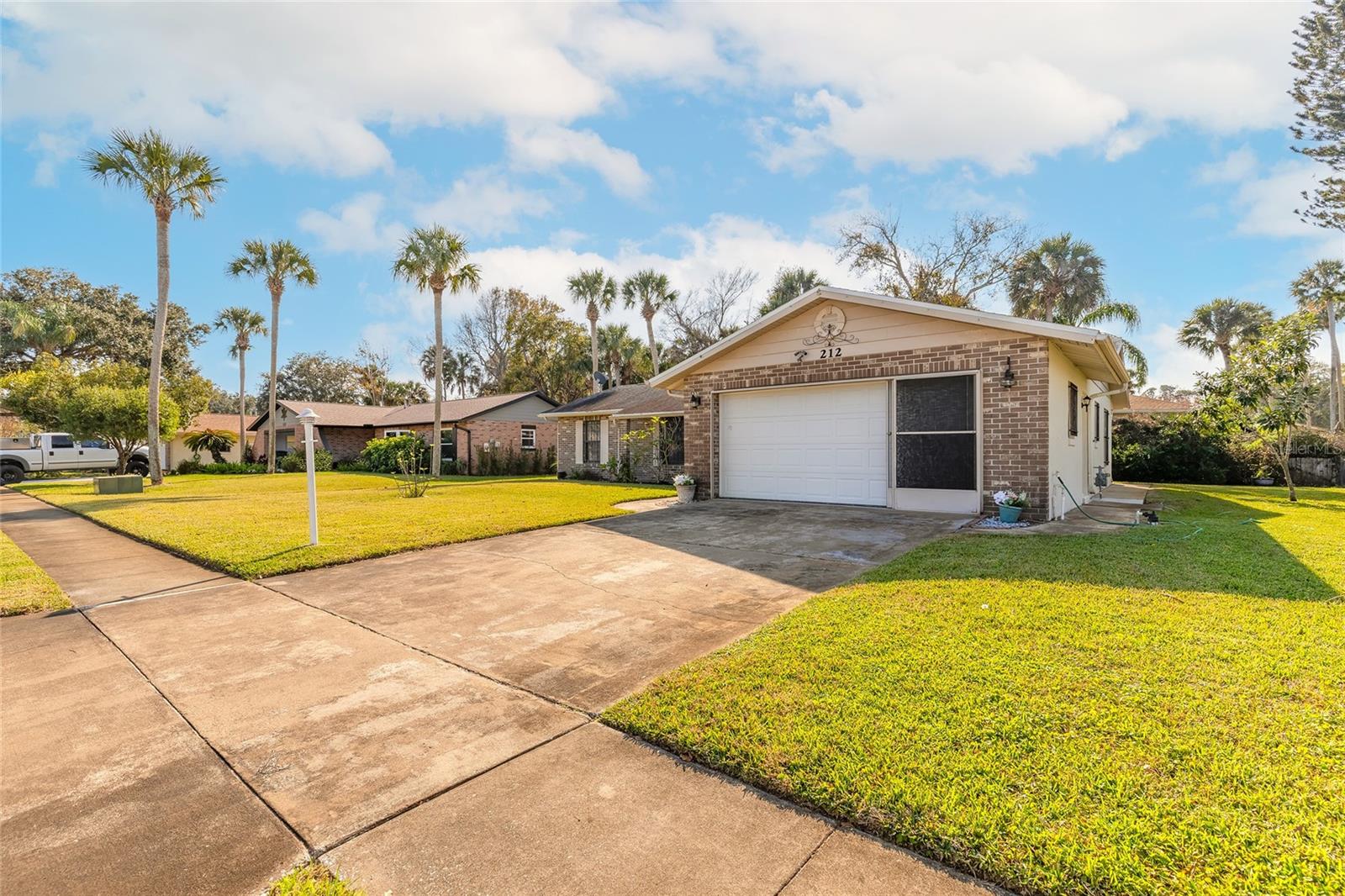 Image 12 of 22 For 212 Wellington Drive