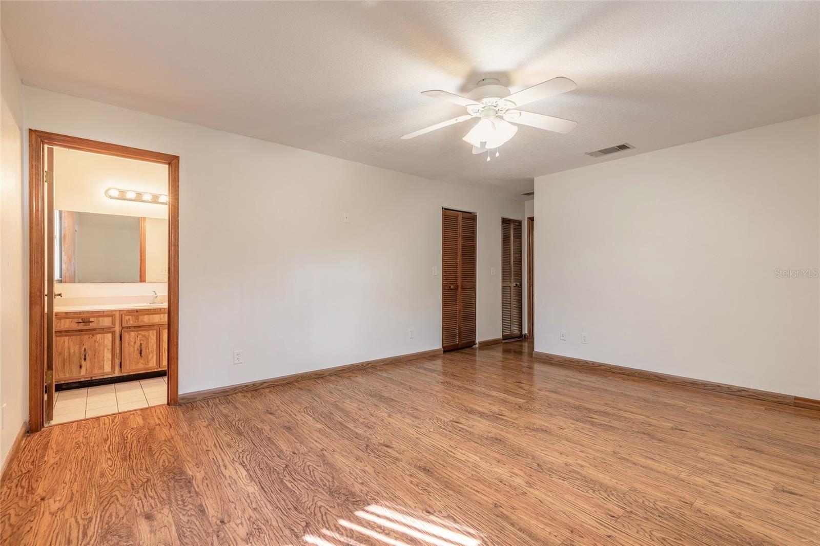 Image 18 of 22 For 212 Wellington Drive