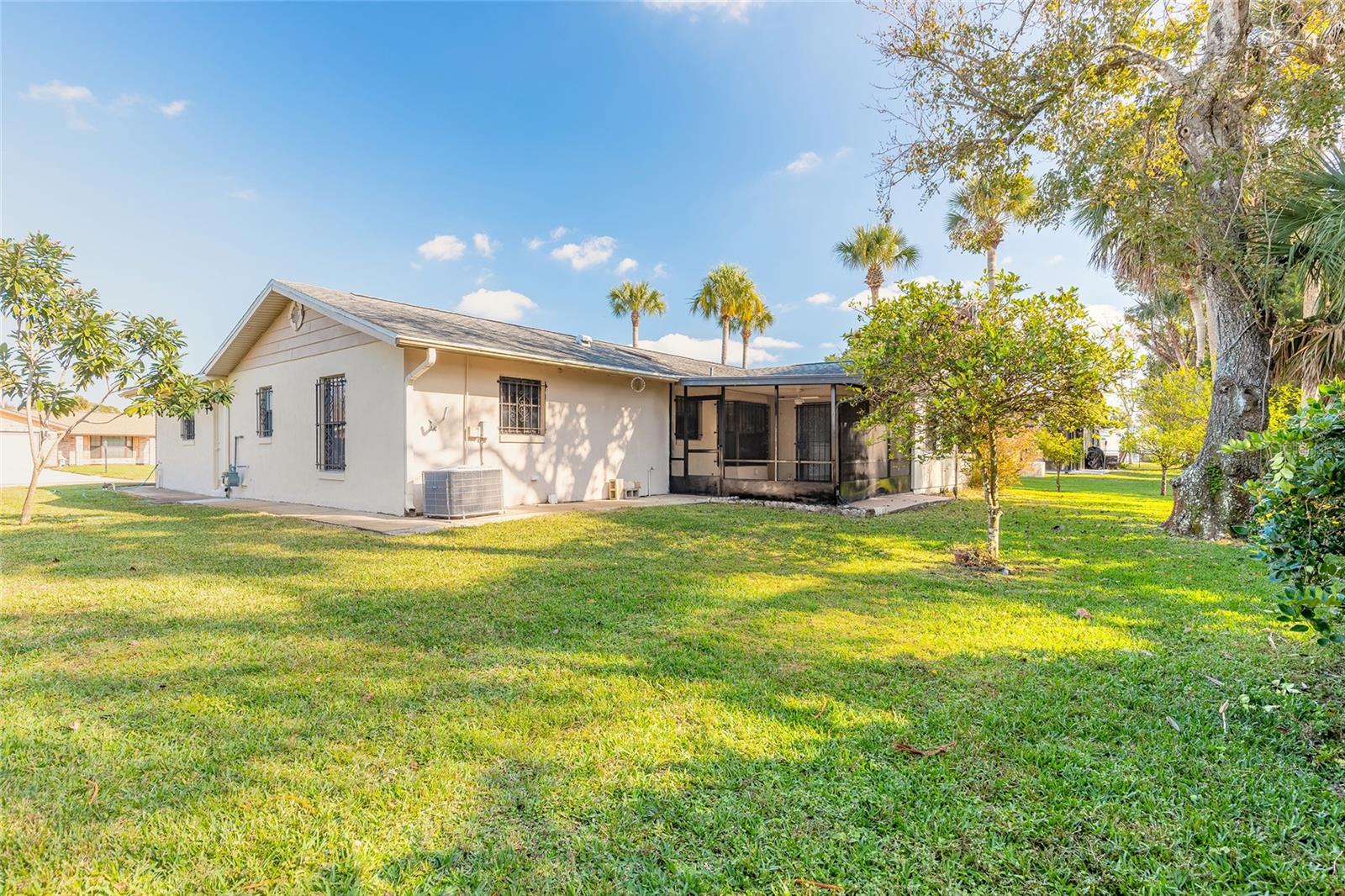 Image 7 of 22 For 212 Wellington Drive