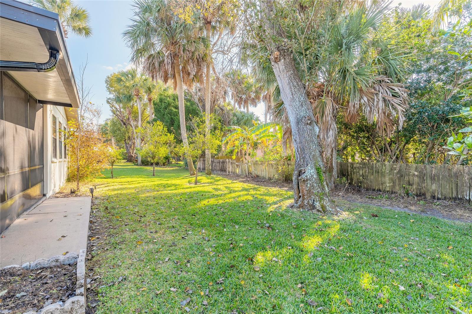 Image 8 of 22 For 212 Wellington Drive