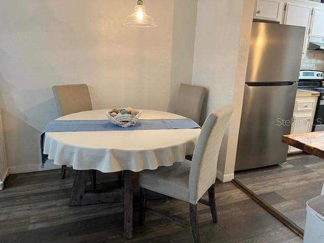 Image 10 of 15 For 2901 Halifax Avenue 211