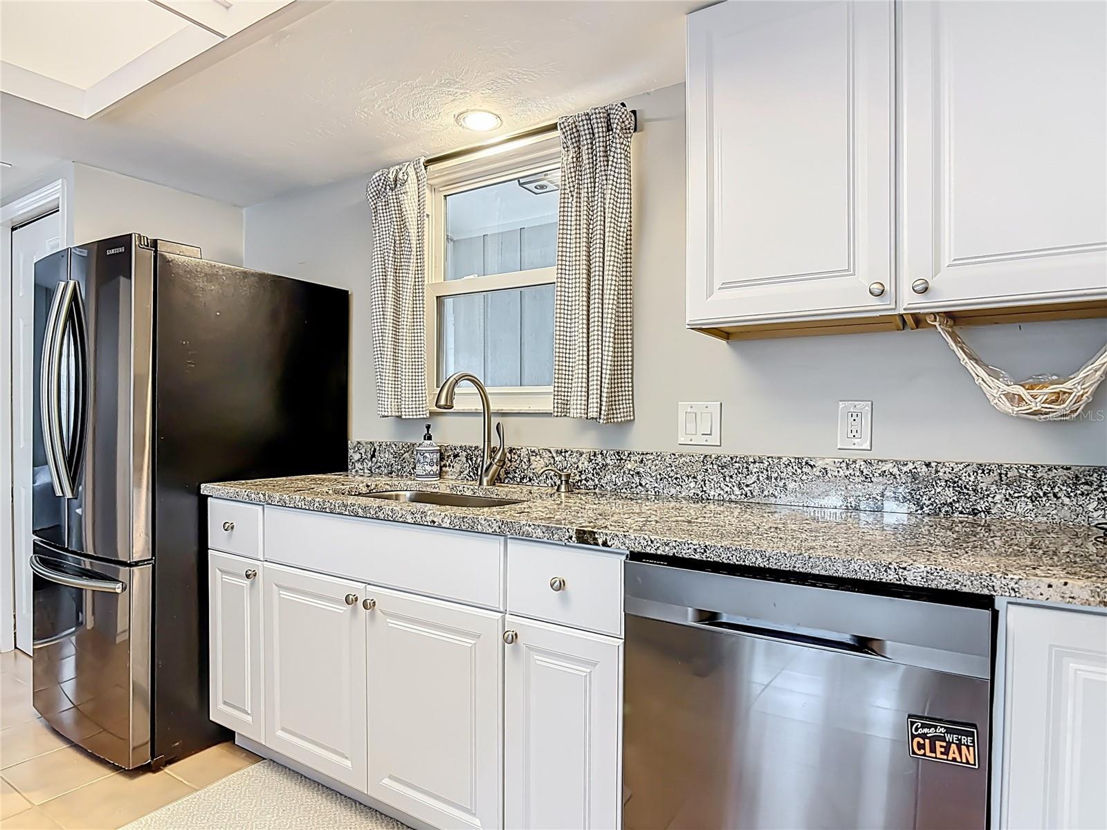 Image 19 of 53 For 4748 Dixie Drive