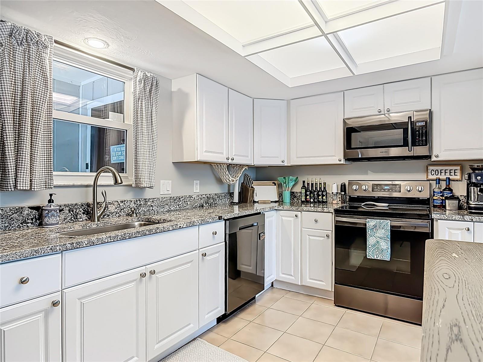 Image 22 of 53 For 4748 Dixie Drive