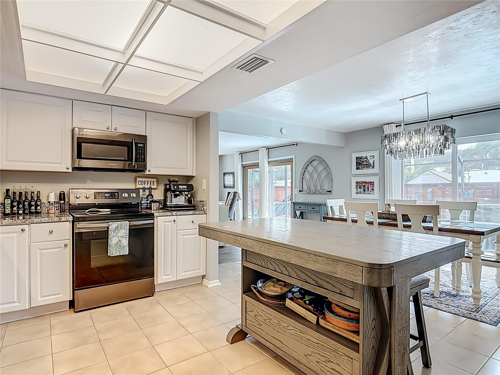 Image 23 of 53 For 4748 Dixie Drive