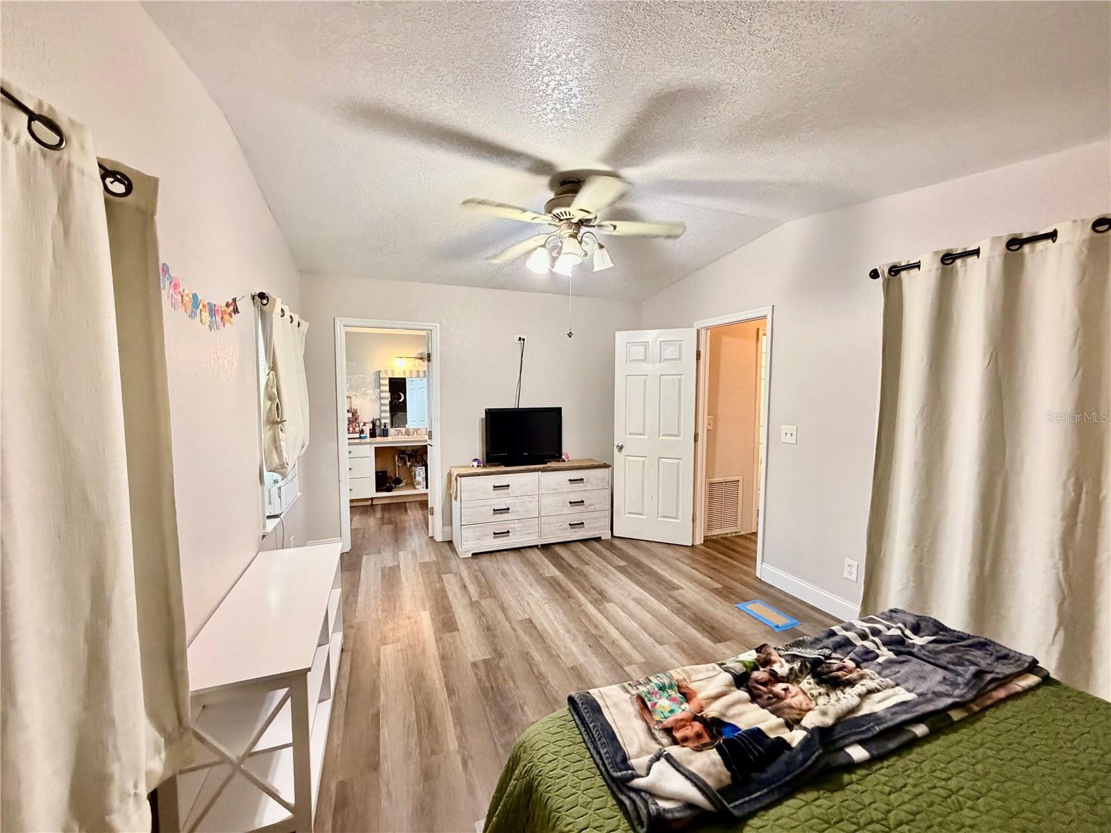 Image 10 of 21 For 685 Eagle Watch Road