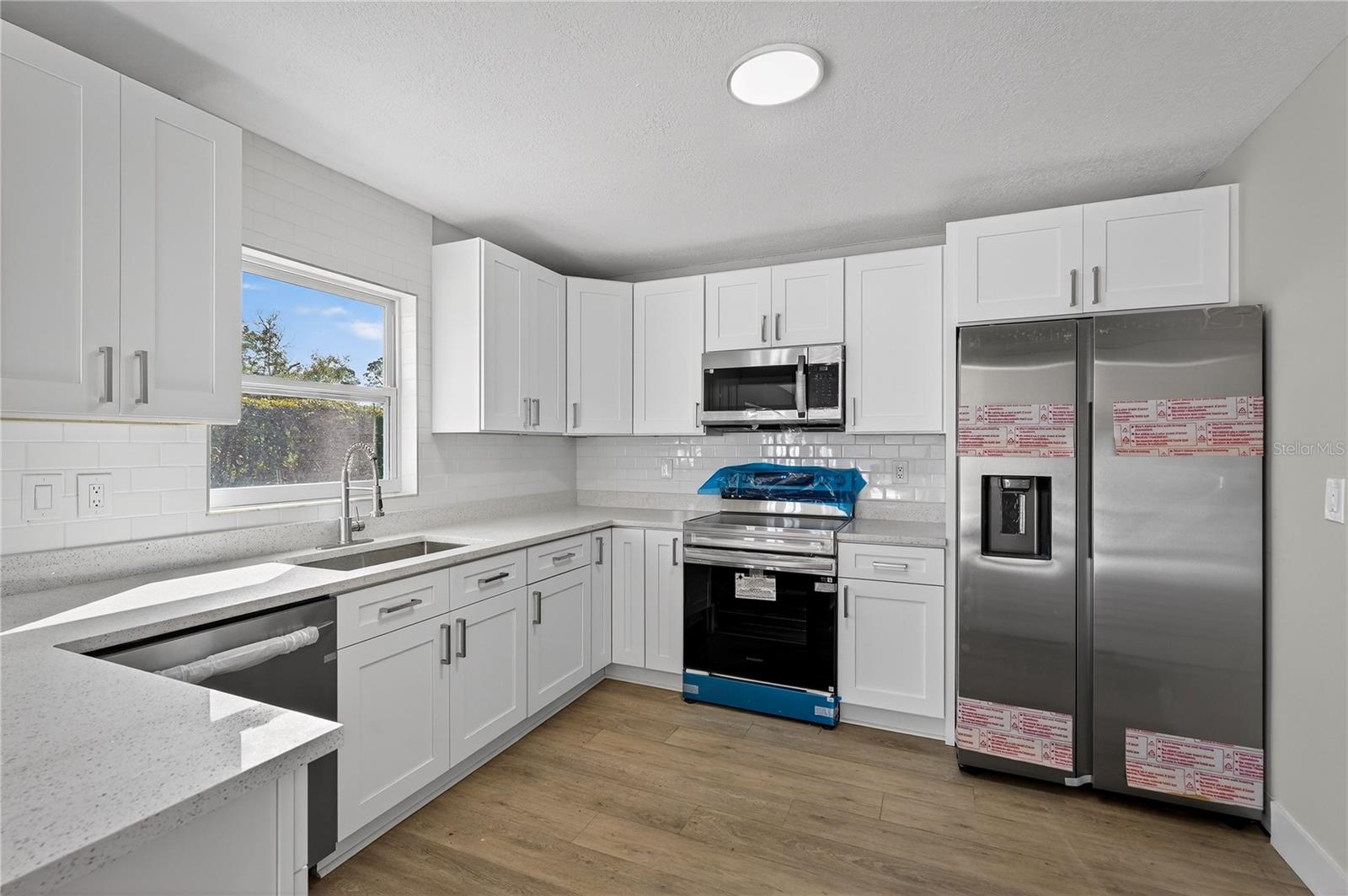 Image 11 of 44 For 398 Graciela Circle